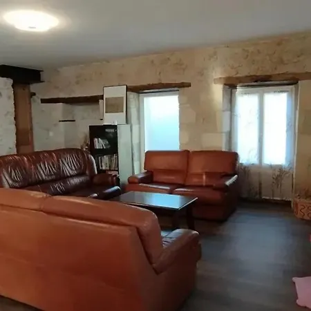 Maison Conviviale Avec Jardin A Saint-Maurice-la-Clouere