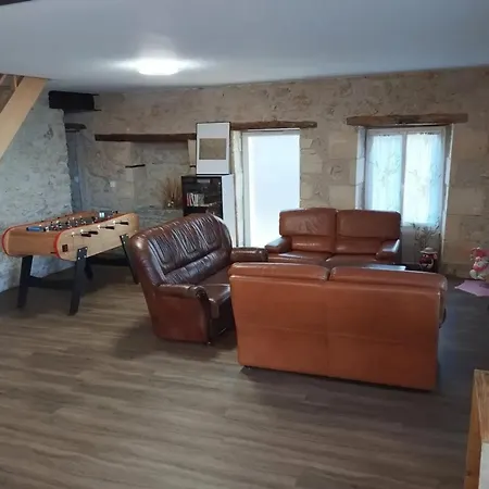 Maison Conviviale Avec Jardin A Saint-Maurice-la-Clouere