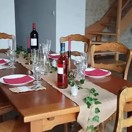 Maison Conviviale Avec Jardin A Saint-Maurice-la-Clouere