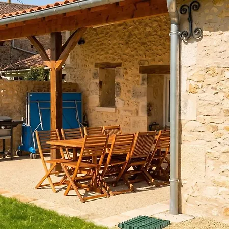 Maison Conviviale Avec Jardin A Ferienhaus Saint-Maurice-la-Clouere