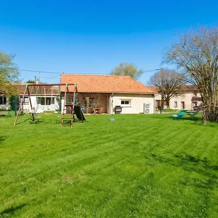 Maison Conviviale Avec Jardin A Ferienhaus Saint-Maurice-la-Clouere