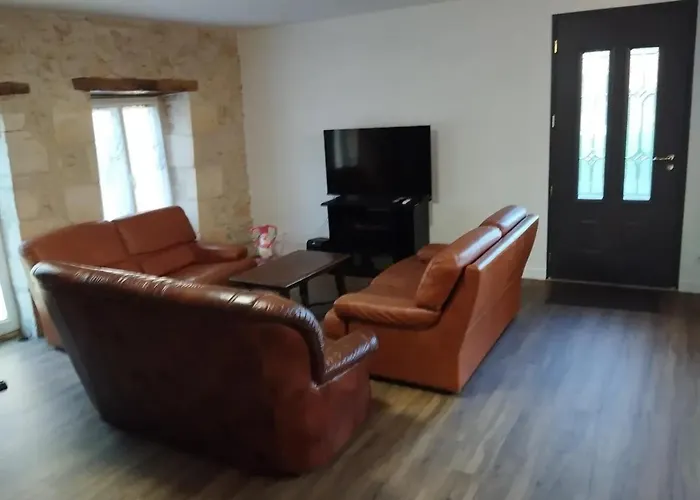 Maison Conviviale Avec Jardin A Saint-Maurice-la-Clouere