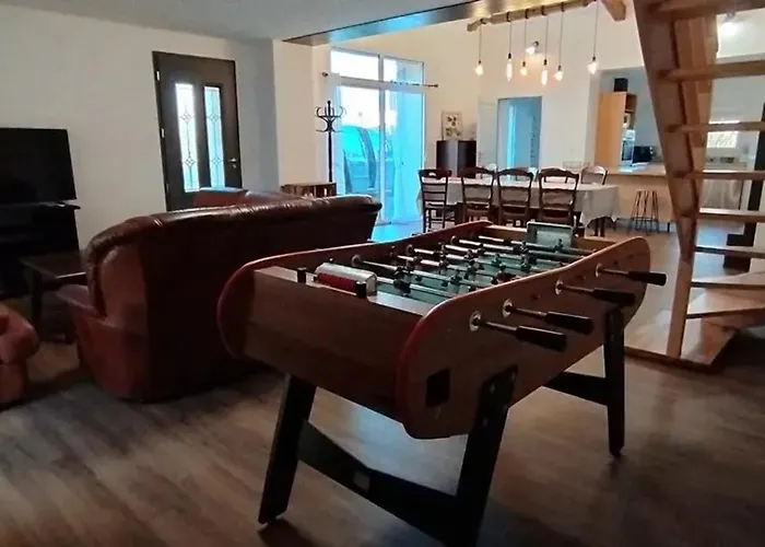 Vakantiehuis Maison Conviviale Avec Jardin A Saint-Maurice-la-Clouere